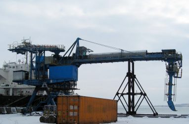 Сборку судопогрузочной машины завершили в угольном терминале на юге Приморья