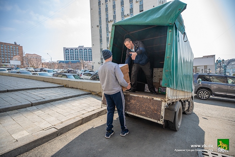 Из Владивостока отправили более тонны гуманитарной помощи жителям Донбасса