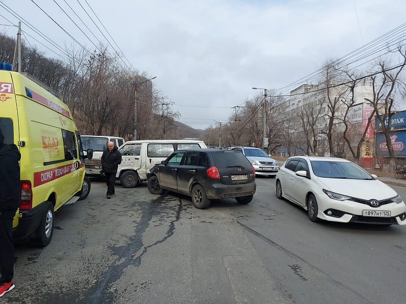 Стали известны подробности серьёзного ДТП во Владивостоке, в котором пострадали дети