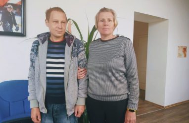 В приюте для бездомных разместили незрячего из Приморья, приехавшего на операцию в Хабаровск