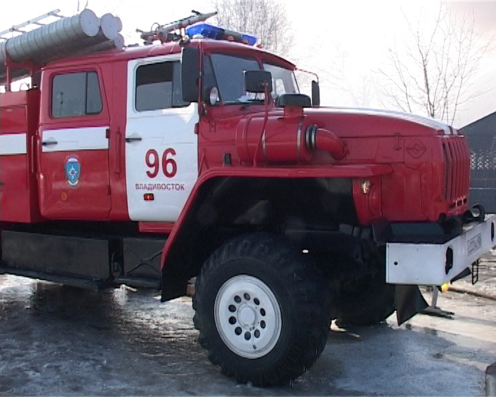 Два серьёзных пожара за один день произошли в девятиэтажке во Владивостоке