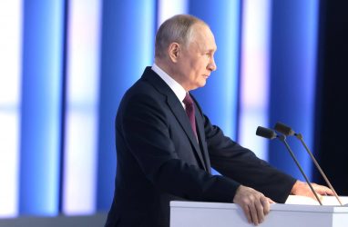 Путин запретил приморским чиновникам использовать иностранные слова