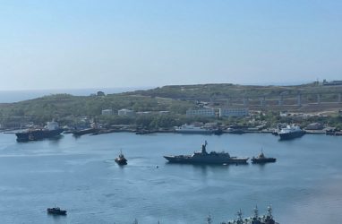 У берегов Владивостока испытали радиолокационный комплекс новейшего корвета «Резкий»