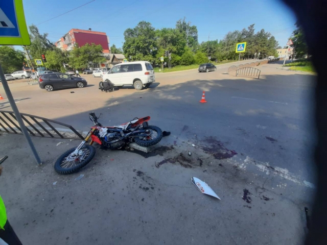 В Приморье мотоциклист попал в реанимацию после жёсткого ДТП