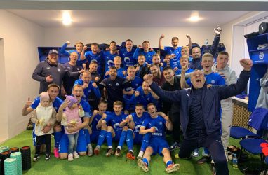 Футболисты «Динамо-Владивосток» в меньшинстве победили «Строгино»