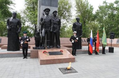 Во Владивостоке потух Вечный огонь у мемориала пограничникам