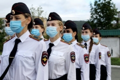 <strong>Во Владивостоке на торжественной церемонии вручения офицерских погон звание младшего лейтенанта полиции присвоено 24 будущим следователям</strong>