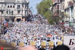 <strong>"Бессмертный полк" прошёл по улицам Владивостока</strong>