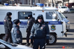 <strong>Несогласованная акция сторонников оппозиционного политика Алексея Навального проходила во Владивостоке 28 января</strong>