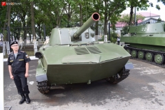 <strong>120 мм самоходное артиллерийское орудие 2С9 "НОНА-С" с парашютной системой ПБС-915 "Шельф"</strong>