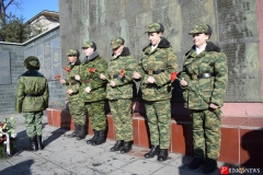 <strong>В краевом центре Приморья прошла памятная церемония у мемориала «Боевая слава Тихоокеанского флота», на которой отметили 73-ю годовщину полного снятия блокады Ленинграда</strong>