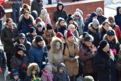 <strong>К 12 часам у Стены памяти мемориального комплекса «Боевая слава ТОФ» собралось более ста человек среди которых были те, кто пережил блокаду Ленинграда</strong>