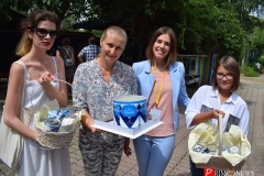 <strong>Сотрудники компании "Владхлеб" посетили зоопарк "Садгород" и накормили зверей сгущёнкой</strong>