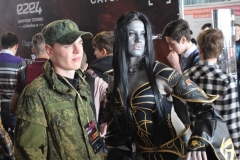 <strong>С косплеерами фотографировались гости фестиваля</strong>