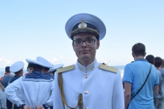 <strong>Гостям и жителям Владивостока представилась редкая возможность наблюдать военных моряков в белой парадной форме</strong>