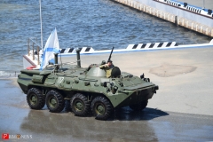 <strong>Завершилось шоу высадкой на Водную станцию ТОФ десяти бронетранспортеров БТР-80 с большого десантного корабля «Пересвет» при артиллерийской поддержке большого противолодочного корабля «Адмирал Трибуц»</strong>