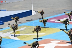 <strong>Морские пехотинцы продемонстрировали зрителям мастерство рукопашного боя</strong>