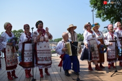 <strong>В концерте участвовали коллективы МБУК «Дом культуры «Традиции и современность», среди которых танцевальный коллектив «Задоринка», хор «Горлица», вокальные группа «Россияночка», «Мечта» дуэт «Вдохновение» и другие артисты</strong>