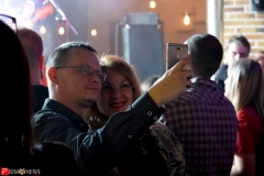 <strong>Во время концерта люди фотографировались</strong>