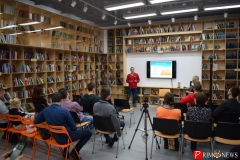 <strong>В муниципальной библиотеке "Бук" рассказали о нюансах и тонкостях зимнего бега</strong>