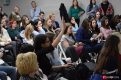 <strong>Анна: "Требуется писать грамотно, но сохраняя при этом эмоциональность"</strong>