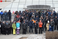 <strong>Изначально это собрание должно было проходить в форме митинга, однако за день до его проведения один из инициаторов - депутат Думы Владивостока Андрей Галицких - отозвал заявку. Однако мероприятием занялась Коммунистическая партия Российской Федерации.</strong>