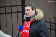 <strong>Артём Самсонов, депутат Законодательного Собрания Приморского края дает интервью журналистам</strong>
