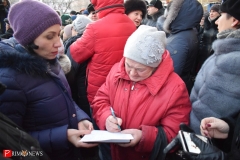 На собрании записывали всех пришедших