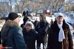 <strong>Жильцы соседних домов возмущены тем, что вместо планируемого ими сквера на этом месте может вырасти очередная многоэтажка</strong>