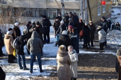 <strong>Начало митинга планировалось в 17:30, но горожане начали собираться гораздо раньше</strong>