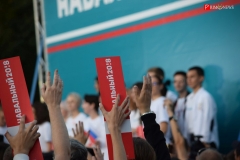 <strong>Горожанам раздавали агитационные листовки и газеты</strong>
