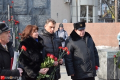 <strong>Во Владивостоке у памятника приморцам, погибшим в ходе локальных войн и военных конфликтов прошёл торжественный митинг в день памяти о россиянах, погибших во время исполнения служебного долга за пределами Отечества</strong>