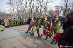 <strong>Возложение цветов</strong>