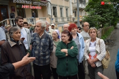 <strong>По словам жильцов, они были шокированы происходящим, оперативно обратились в полицию и прокуратуру</strong>