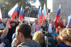 <strong>Несколько десятков сторонников оппозиционного политика Алексея Навального собрались во Владивостоке 7 октября на Привокзальной площади Владивостока у памятника Владимиру Ленину</strong>