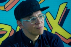 <strong>По словам Ильи Лагутенко, фестиваль V-ROX здорово помогает налаживать деловые контакты с кураторами крупных зарубежных музыкальных событий — в итоге можно договориться о выступлении того или иного коллектива и на некоммерческой основе</strong>