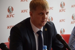 <strong>Вице-губернатор Приморья Андрей Бочкарев на пресс-конференции перед открытием второго ресторана рассказал о том, что в настоящее время активно развивается бренд "Дальневосточная птица" (ранее известный как "Михайловский бройлер"), а в крае растет производство мяса</strong>