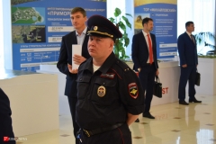 <strong>В здании краевой администрации присутствовали полицейские</strong>