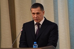 <strong>Первым перед публикой выступил полномочный представитель президента на Дальнем Востоке Юрий Трутнев</strong>