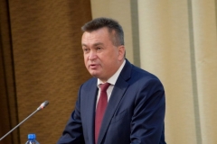 <strong>Следом за Трутневым выступал теперь уже бывший губернатор Приморского края Владимир Миклушевский</strong>