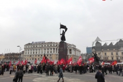 <strong>Завершилось шествие на центральной городской площади, где состоялся праздничный митинг, на котором выступили коммунисты и общественники.</strong>