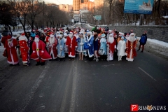 <strong>Участники праздничного шествия готовятся к старту</strong>