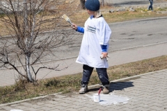 <strong>Дети с удовольствием принимали участие в субботнике</strong>
