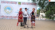 Для собравшихся зрителей устроили концерт с выступлениями лучших народных коллективов Приморского края