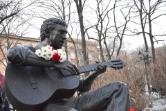 <strong>"Я не люблю, чтобы на моих концертах люди отдыхали", - напомнили собравшимся одну из фраз Высоцкого перед началом концерта</strong>