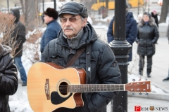 <strong>Музыкант ждет своего выступления</strong>