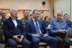 <strong>Во Владивостоке открылась фотовыставка "Ребята с нашего двора"</strong>