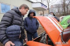 <strong>Глава Владивостока Виталий Веркеенко дал старт авторетросезону-2018. Фото: Игорь Богомолов, пресс-служба администрации Владивостока</strong>