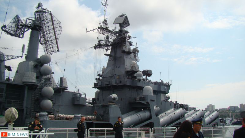 Флагман Тихоокеанского флота - гвардейский ракетный крейсер проекта 1164 «Варяг»