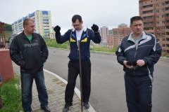 <strong>Некоторые горожане вышли на улицу с кувалдами и ломиками, чтобы демонтировать установленные там конструкции</strong>